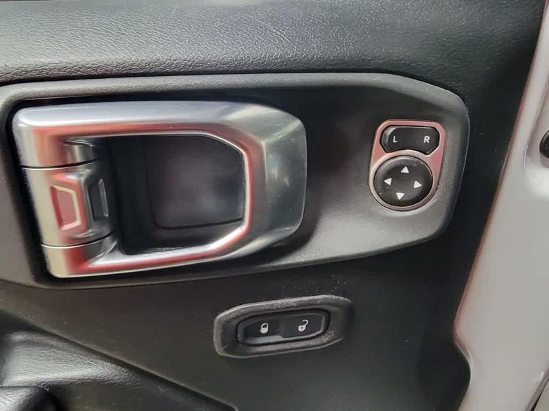 2018 Jeep Wrangler Unlimited Sport S photo 13