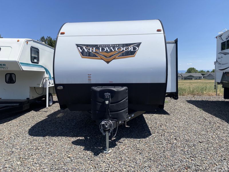 Used 2021 FOREST RIVER WILDWOOD 22RBS Image 7