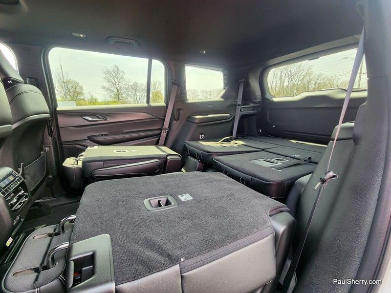 2025 Jeep Grand Cherokee L Altitude X 4x4Image 33