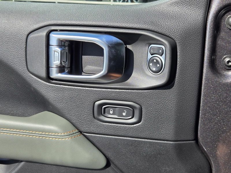 New 2026 Jeep Gladiator Mojave X 4x4