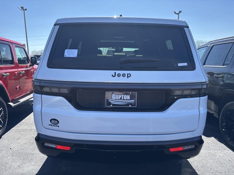 2026 Jeep Grand Wagoneer Limited Altitude 4x4Image 8