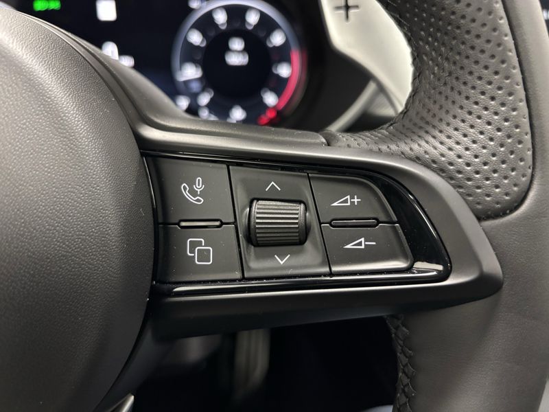 New 2025 Alfa Romeo Stelvio AwdImage 21