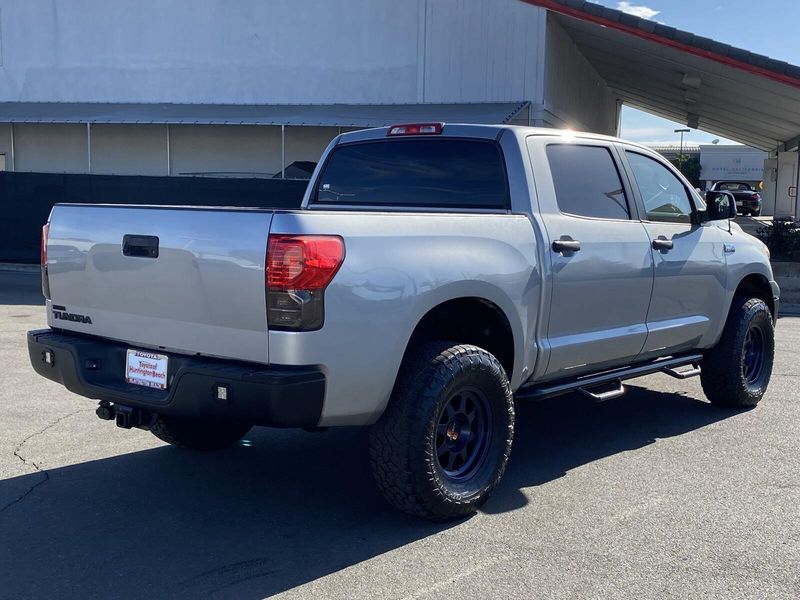 2010 Toyota Tundra GradeImage 8