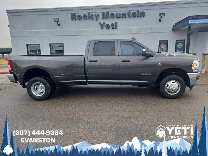 2021 Ram 3500 Tradesman photo 2