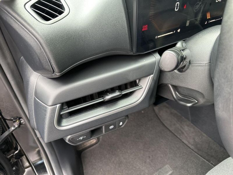 2025 Kia K4 LXSImage 25