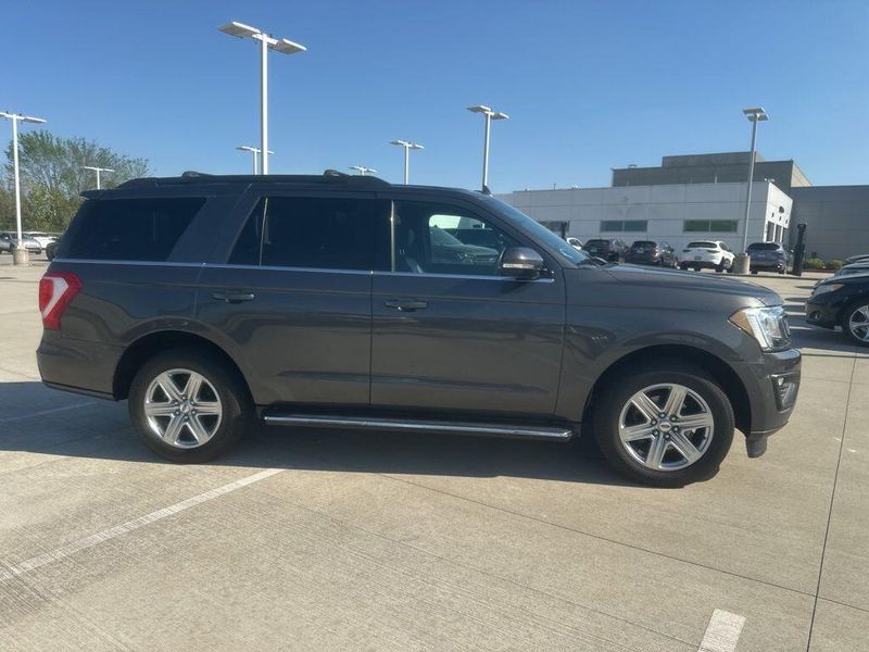 Used 2019 Ford Expedition XLTImage 4