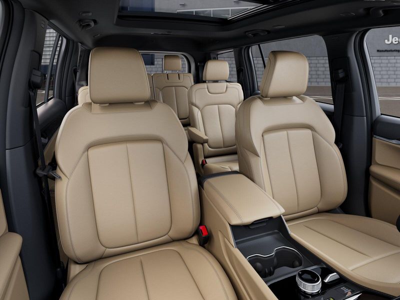 New 2026 Jeep Grand Cherokee L Limited 4x4Image 9