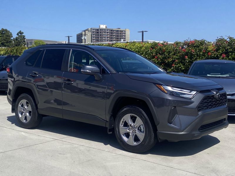 2025 Toyota RAV4 XLEImage 2