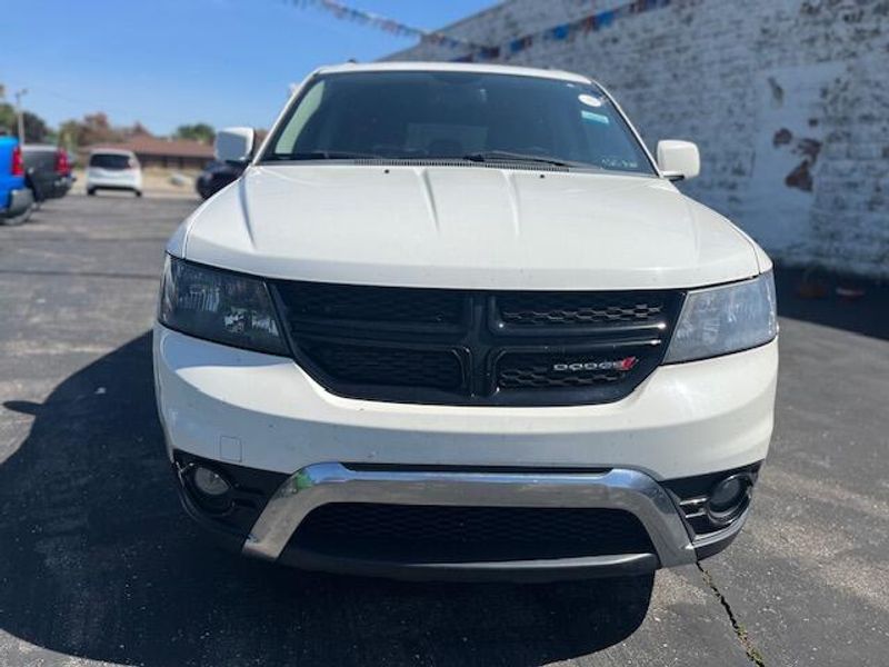 Used 2017 Dodge Journey Image 2