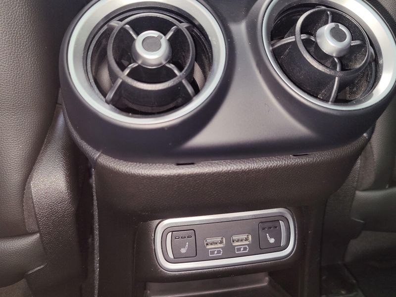 Used 2023 Alfa Romeo Stelvio Veloce AWD w/Sunroof & NavImage 17