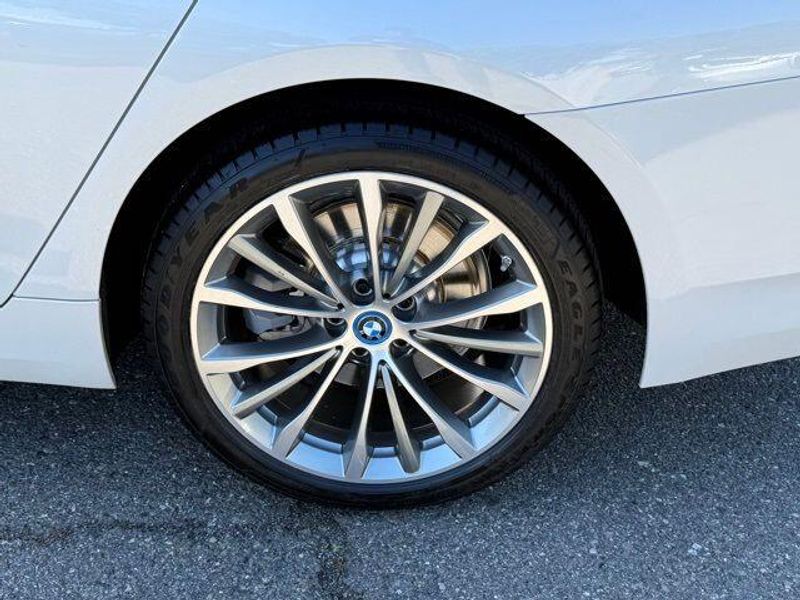 Used 2023 BMW 5 Series 530e iPerformanceImage 14