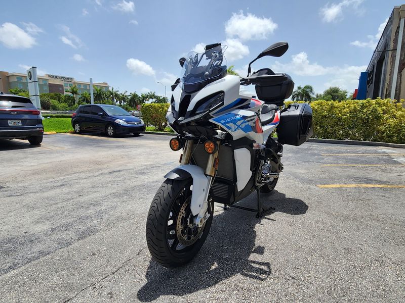2023 BMW S 1000 XR Image 3