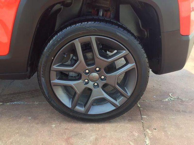 Used 2021 Jeep Renegade LatitudeImage 18