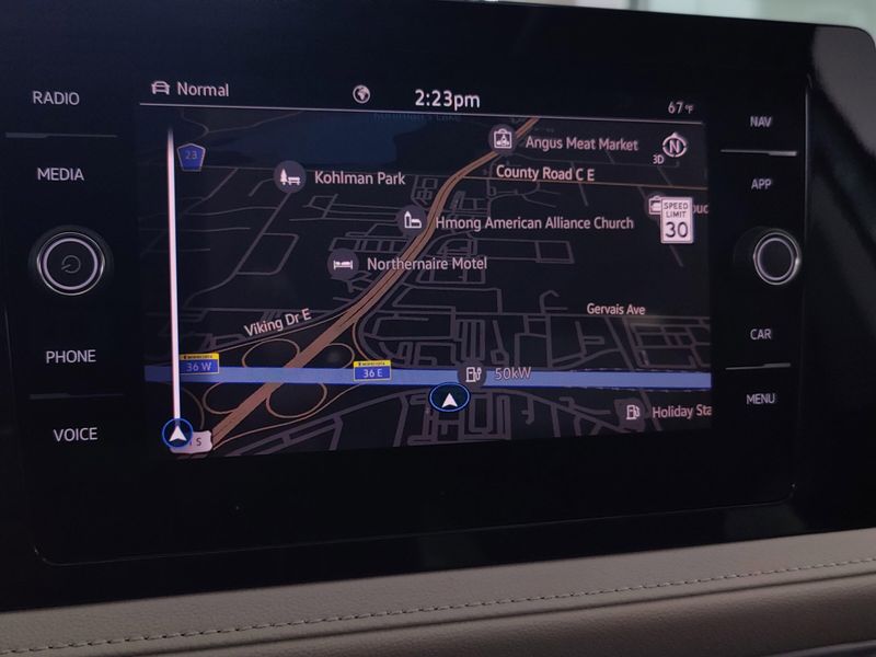 Used 2025 Volkswagen Taos SEL AWD w/Sunroof/NavImage 7