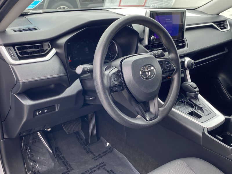 2024 Toyota RAV4 Image 17