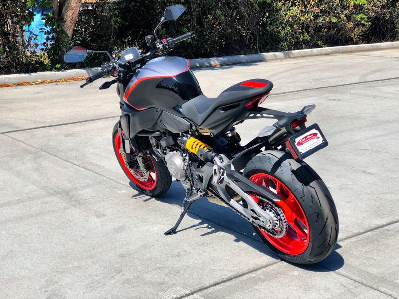 New 2027 Ducati MONSTER 896 Image 15
