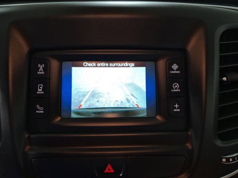 2015 Chrysler 200 LimitedImage 32