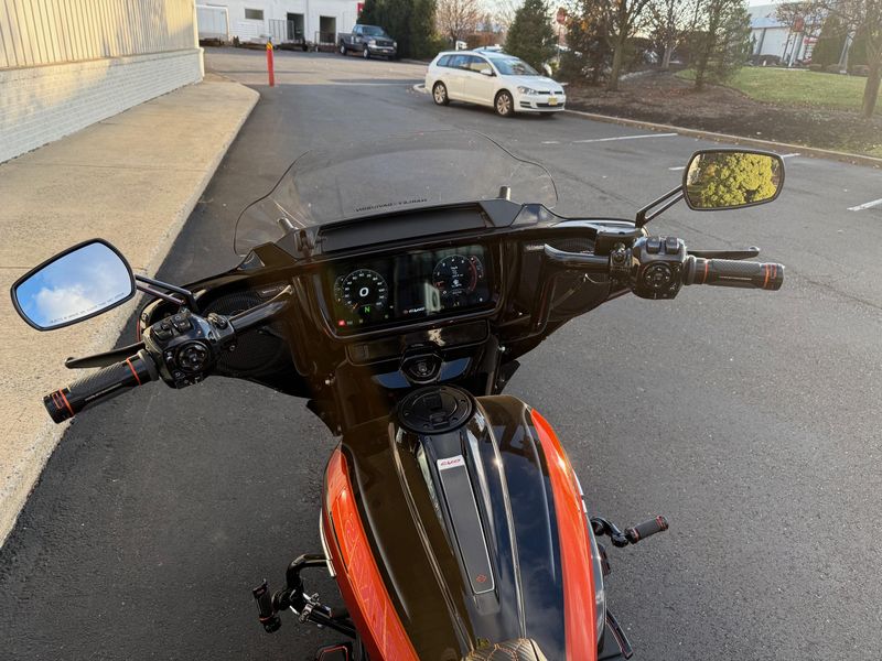 2023 Harley-Davidson FLHXSE / CVO Street GlideImage 4