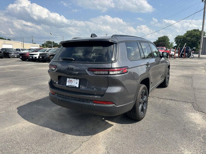 2024 Jeep Grand Cherokee L Altitude X 4x4Image 10