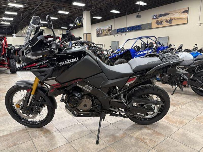 New 2025 Suzuki V-STROM 1050DE Image 14