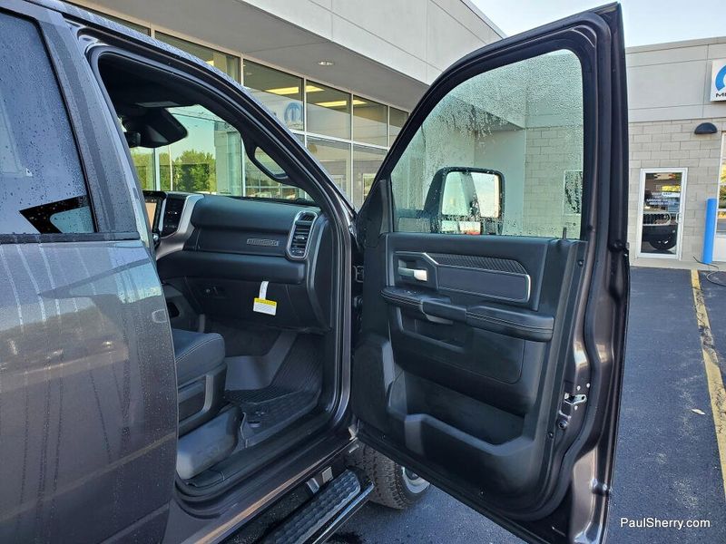 New 2026 RAM 2500 Big Horn Crew Cab 4x4 6'4' Box