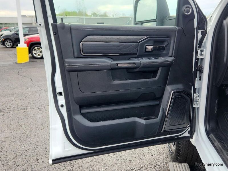New 2026 RAM 2500 Limited Crew Cab 4x4 6'4' Box