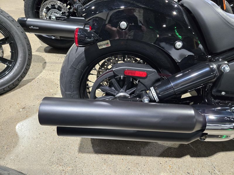 NEW 2025 INDIAN MOTORCYCLE CHIEF BOBBER ABS Image 14