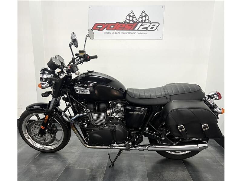 Used 2013 Triumph Bonneville Image 5