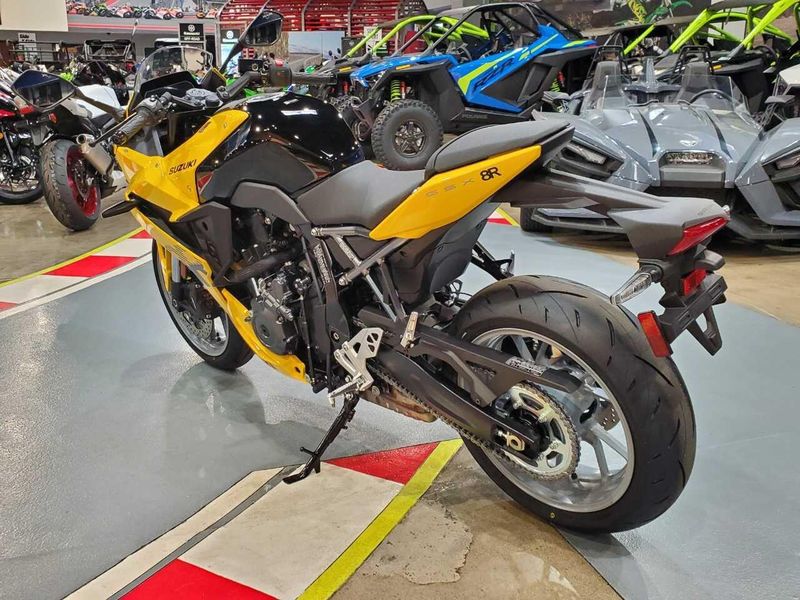 Used 2024 Suzuki GSX-8R Image 7