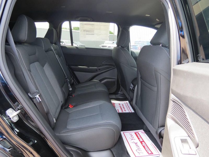 New 2026 Jeep Cherokee Laredo 4x4Image 19