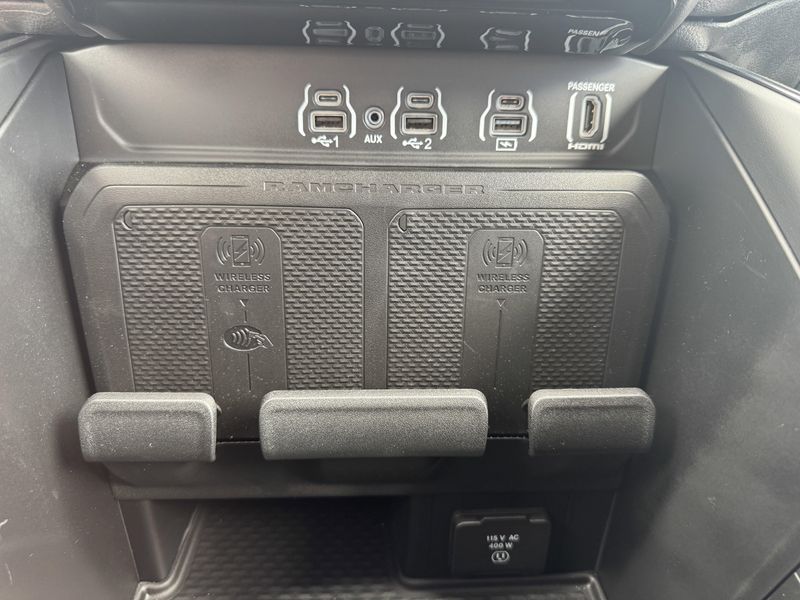 New 2025 RAM 1500 LaramieImage 24