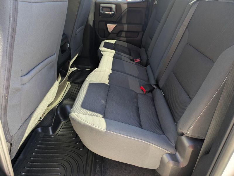 2018 Chevrolet Silverado 1500 LT photo 30