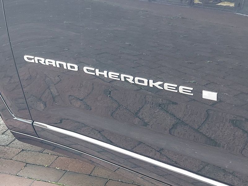2023 Jeep Grand Cherokee L Overland 4x4Image 8