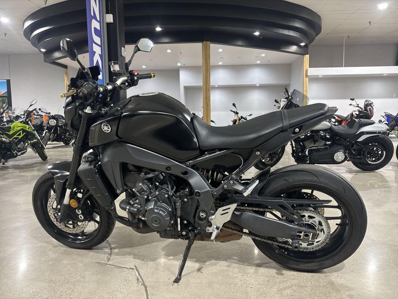 Used 2023 Yamaha MT-09 Image 16