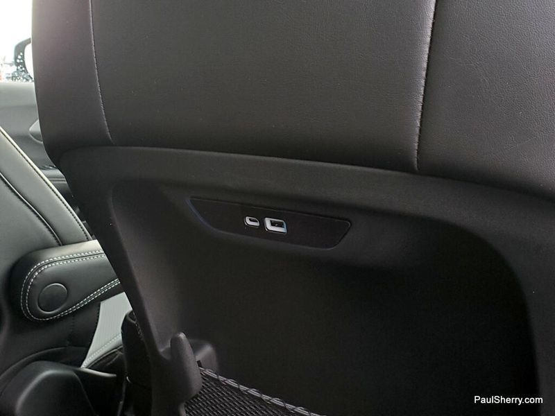 New 2026 Chrysler Pacifica Select