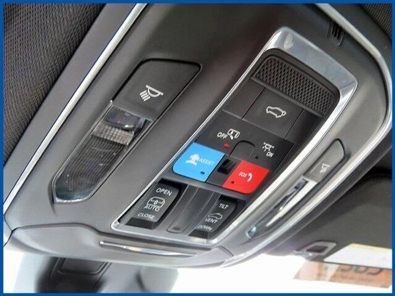 Used 2022 Jeep Grand Cherokee L AltitudeImage 18