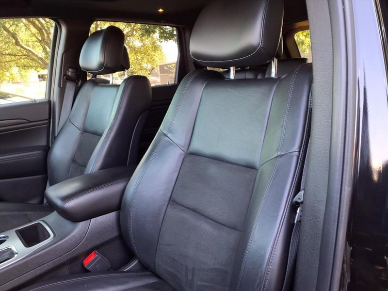 2021 Jeep Grand Cherokee Laredo X photo 8
