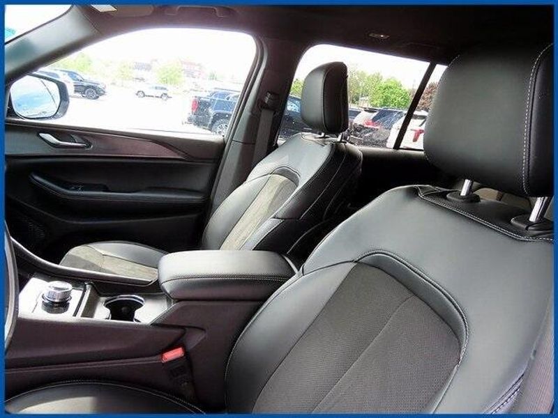 2024 Jeep Grand Cherokee Altitude XImage 13