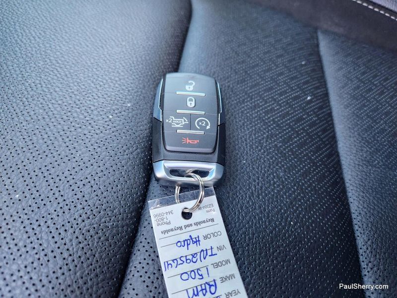 New 2026 RAM 1500 Laramie Crew Cab 4x4 5'7' Box