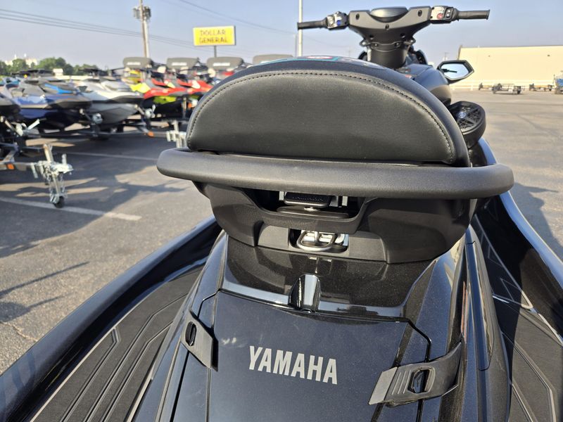 2025 Yamaha FX CRUISER SVHO WAUDIO BLACK Image 8