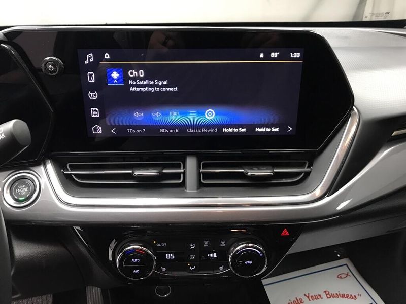 Used 2025 Chevrolet Trax ActivImage 12