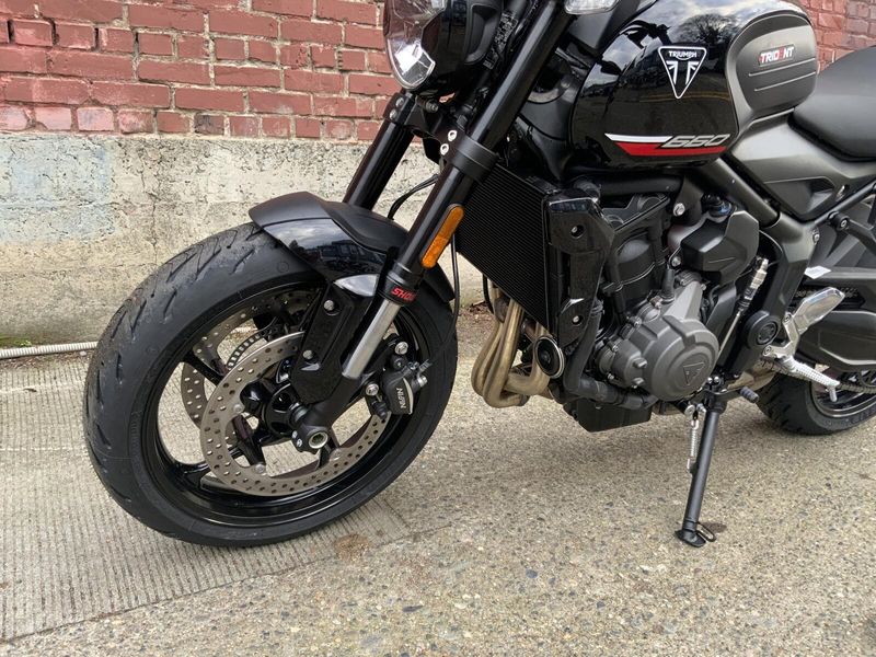 2025 Triumph TRIDENT 660