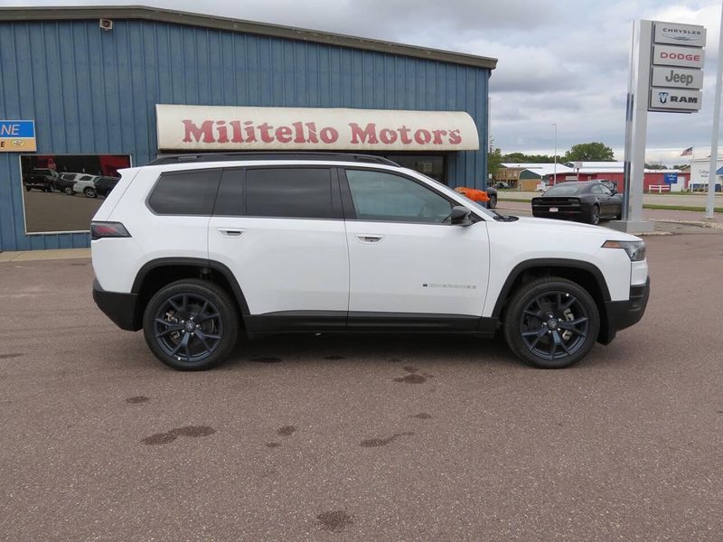 New 2026 Jeep Cherokee 85th Anniversary Edition 4x4Image 1
