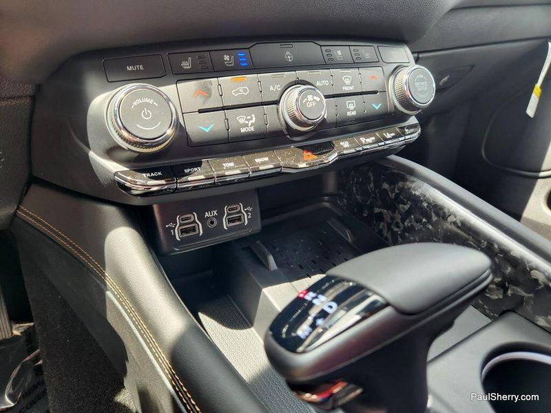 New 2025 Dodge Durango R/T 20th Anniversary Premium AwdImage 45