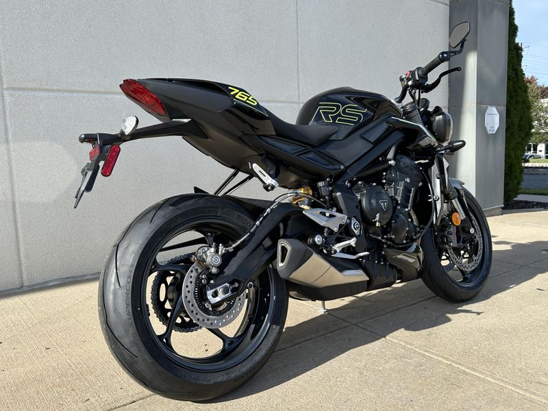 2025 Triumph STREET TRIPLE RSImage 3