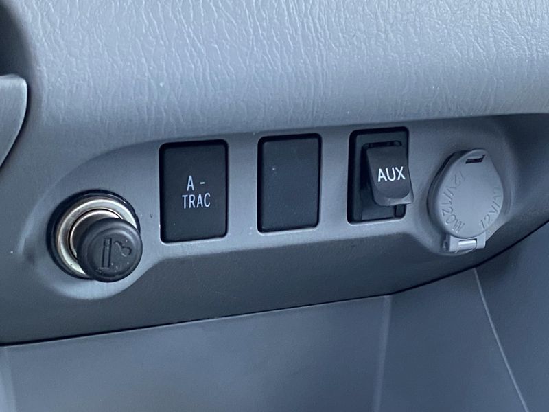 Used 2011 Toyota Tacoma Image 22