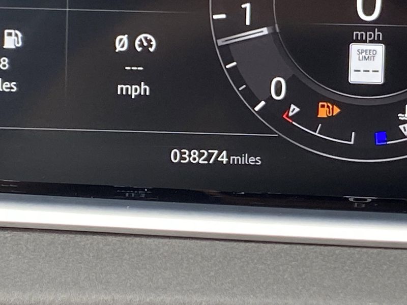 Used 2020 Land Rover Range Rover Evoque SEImage 30