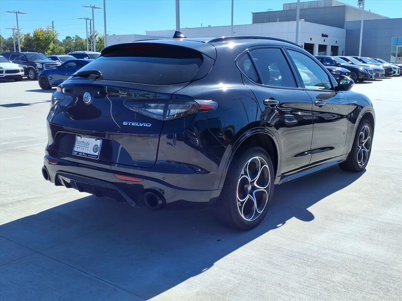 Used 2024 Alfa Romeo Stelvio VeloceImage 14