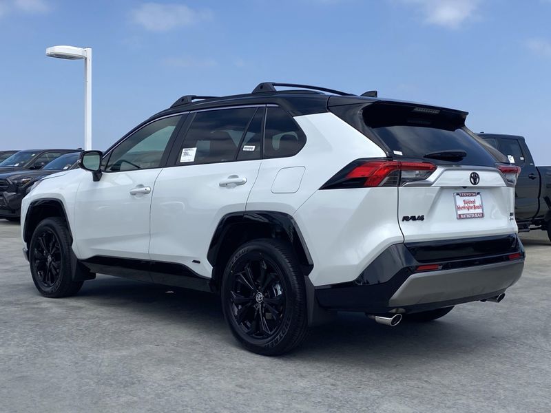 New 2025 Toyota RAV4 Hybrid XSEImage 5