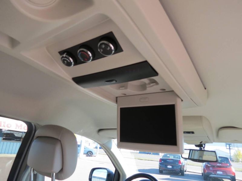 Used 2014 Chrysler Town & Country Touring L 4dr Mini VanImage 29